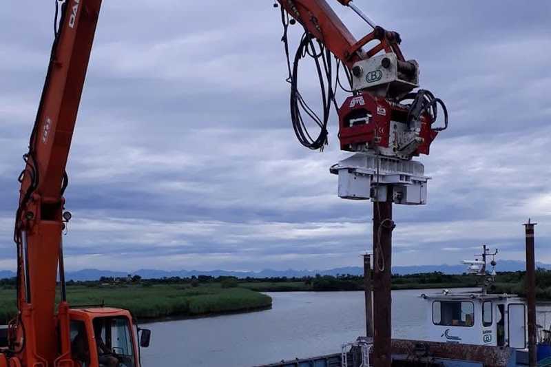 OmecoHub - Immagine DAEWOO 300LCV